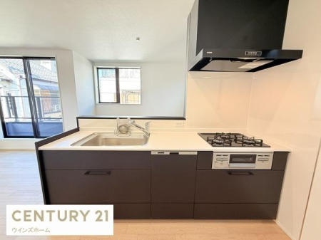 �L�b�`�� ���r���O�E�_�C�j���O�����n����ΖʃL�b�`���B�����������Ȃ��炲�Ƒ��Ƃ̉�b���e�݁A���R�ƃR�~���j�P�[�V���������܂��݌v�ł��B
