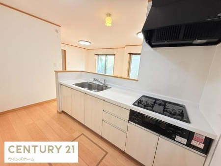 �L�b�`�� �J�����̂���ΖʃJ�E���^�[�L�b�`�����̗p�B���r���O�E�_�C�j���O�Ƃ̈�̊�������A�q�ǂ��������A���Ƒ��Ƃ̂Ȃ���������Ȃ��炨�������y���߂܂��B