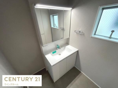 ���ʑ�E���ʏ� ���ʎ��͂�Ƃ肠��L���Ŗ����̏��������K�ł��B���ʑ���[�ɂ́A������p�i��X�L���P�A�p�i�Ȃǂ���������[�ł���悤�X�y�[�X���[�����Ă��܂��I�������芷�C���\���ɍs���܂��I