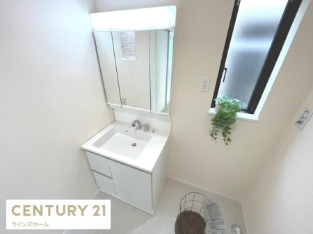 ���ʑ�E���ʏ� ���ʎ��͂�Ƃ肠��L���Ŗ����̏��������K�ł��B���ʑ���[�ɂ́A������p�i��X�L���P�A�p�i�Ȃǂ���������[�ł���悤�X�y�[�X���[�����Ă��܂��I�������芷�C���\���ɍs���܂��I