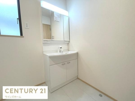 ���ʑ�E���ʏ� ���ʎ��͂�Ƃ肠��L���Ŗ����̏��������K�ł��B���ʑ���[�ɂ́A������p�i��X�L���P�A�p�i�Ȃǂ���������[�ł���悤�X�y�[�X���[�����Ă��܂��I�������芷�C���\���ɍs���܂��I