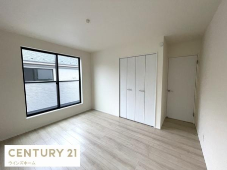 �m�� 7.5���̗m���̓x�b�h�������Ă��]�T�̂���L���ł��B�N���[�[�b�g�����I�o���R�j�[�ɖʂ����邭�J�����̂��邨�����ł��I
