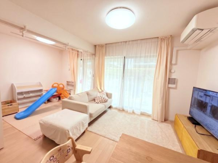 ���r���O ���r���O�ɂ͗m�����אځB���q�l�������������͕������L���āA�傫�ȗV����u����̂ł̂т̂тƗV�΂��Ă������܂��I���Ƒ��̕ω��ɍ��킹�ĊԎ��̕ύX���\�ł��B��AI���H�ŉƍ�����������Ă��܂�