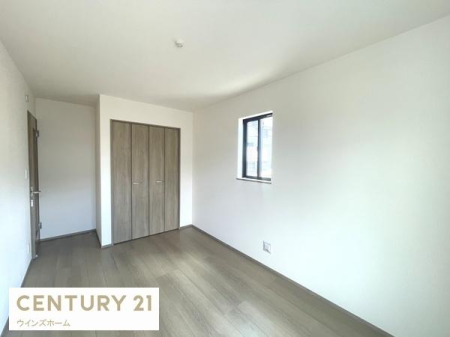 �m�� 6.68���̗m���̓x�b�h�������Ă��]�T�̂���L���ł��B�N���[�[�b�g�����I�쑤�o���R�j�[�ɖʂ����邭�J�����̂��邨�����ł��I