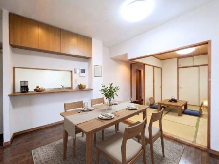���r���O LDK�͂����������Ȃ���Ƒ��̊炪������ΖʃL�b�`���ƃ_�C�j���O�A�����Ăʂ�����������閾�邢���r���O�������A�Ƒ��̂₳�����J���[�܂�Ԏ��ƂȂ��Ă��܂��I��AI���H�ŐV�����Ƌ�����Ă��܂�