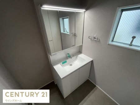 ���ʑ�E���ʏ� ���ʎ��͂�Ƃ肠��L���Ŗ����̏��������K�ł��B���ʑ���[�ɂ́A������p�i��X�L���P�A�p�i�Ȃǂ���������[�ł���悤�X�y�[�X���[�����Ă��܂��I