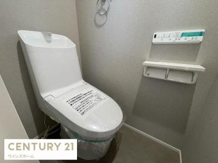 �g�C�� �g�C���͂P�E2�K�ɐݒu����Ă���A�������֍��t���̐����ȃg�C���B���t���Ŋ��C���ł��܂��B