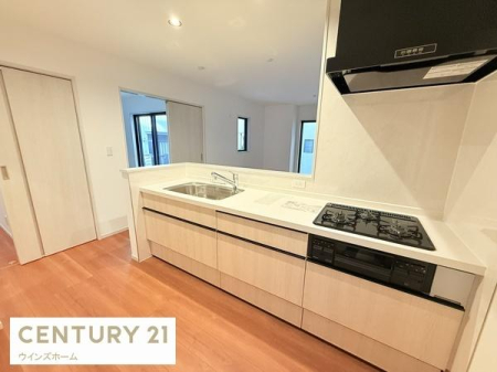�L�b�`�� �J�����̂���ΖʃJ�E���^�[�L�b�`�����̗p�B�V���N�A������͍L�X�Ƃ��Ďg�����肪����܂��B���r���O�E�_�C�j���O�Ƃ̈�̊�������A���Ƒ��Ƃ̂Ȃ���������Ȃ��炨�������y���߂܂��B