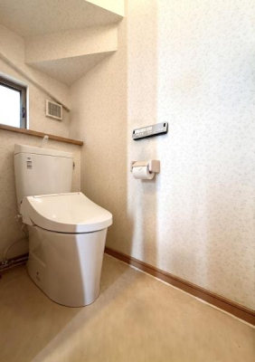 �g�C�� ���t���Ŏ��R���C���ł���A���邭�������̂���g�C���B�������֍�������A�������K�Ɏg�����Ԃł��B�ߘa3�N�Ɍ����ς݂Ȃ̂��������|�C���g�ł��B