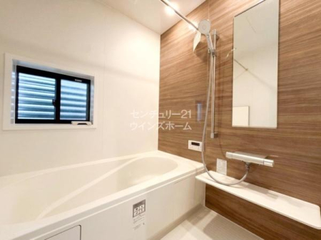 ���� �����C�͈���̔���������났�̏ꏊ�ł��B�ǂ������@�\�t���Ȃ̂ōŌ�ɓ�����ɂ����K�ȃo�X�^�C�������񋟂��܂��I����ɒg�[�����@�t���ŉJ�̓���ԕ��̎����͈ߗފ������Ƃ��Ă��劈��ł��I