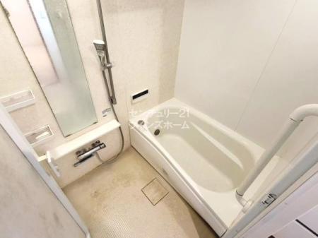 ���� �o�X���[���͐g�̂�􂤂��߂����ł͂Ȃ��A����̔���������났�̏ꏊ�ł��B�ǂ������@�\���ڂōŌ�ɂ����C�ɓ�����ɂ����K�ȃo�X�^�C�������񋟂��܂��I