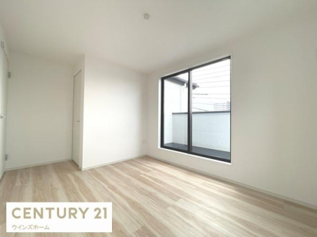�m�� 6���̗m���̓o���R�j�[�ɖʂ����邭�J���I�B�N���[�[�b�g������A����������������ƕۂĂ���K�ȃv���C�x�[�g��Ԃł��B