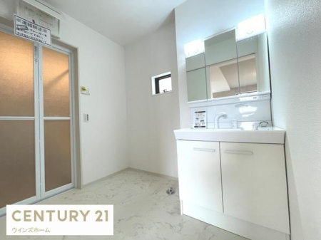 ���ʑ�E���ʏ� ���ʎ��͂�Ƃ肠��L���Ŗ����̏��������K�ł��B���ʑ���[�ɂ́A������p�i��X�L���P�A�p�i�Ȃǂ���������[�ł���悤�X�y�[�X���[�����Ă��܂��I