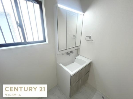 ���ʑ�E���ʏ� ���ʎ��͂�Ƃ肠��L���Ŗ����̏��������K�ł��B���ʑ���[�ɂ́A������p�i��X�L���P�A�p�i�Ȃǂ���������[�ł���悤�X�y�[�X���[�����Ă��܂��I�������芷�C���\���ɍs���܂��I