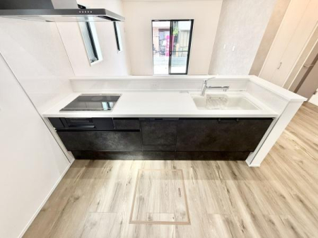 �L�b�`�� �J�����̂���ΖʃJ�E���^�[�L�b�`�����̗p�B�V���N�A������͍L�X�Ƃ��Ďg�����肪����܂��B���r���O�E�_�C�j���O�Ƃ̈�̊�������A���Ƒ��Ƃ̂Ȃ���������Ȃ��炨�������y���߂܂��B