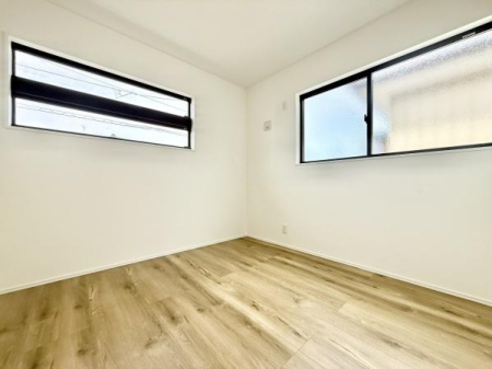�q������ �q�ǂ������ɂ��œK�I2�ʍ̌��̖��邢�����I
�e���������Ƒ����ꂼ��̐S�n�悢���Ԃ��߂�����悤�ȋ�Ԑ݌v�ɂȂ��Ă��܂��I
