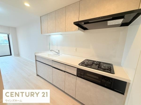�L�b�`�� �V�K�����ς̃V�X�e���L�b�`���́A���[�͂Ƌ@�\�������˔����A�������y�����Ȃ��ԁB�_�C�j���O�ɂ��邨�q���܂̗l�q���m�F�ł��܂��I
