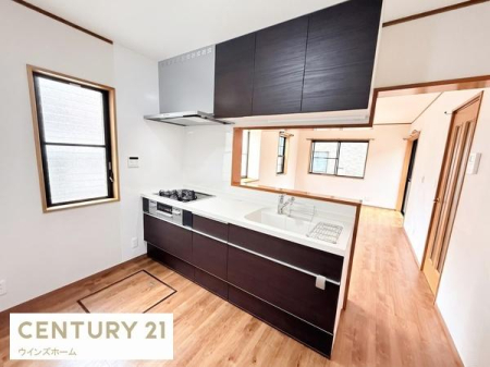 �L�b�`�� �V�K�����ς̃X�^�C���b�V���ȃV�X�e���L�b�`���́A���[�͂Ƌ@�\�������˔����A�������y�����Ȃ��ԁB