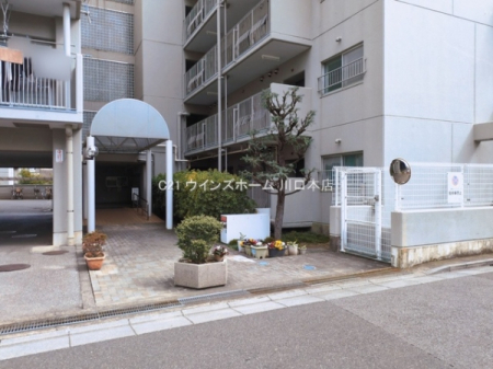 �G���g�����X -