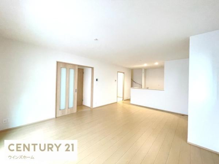 ���r���O �L�X17.76����LDK�I���H�������_�C�j���O�X�y�[�X�A���낰�郊�r���O�X�y�[�X�̗�������������m�ہI