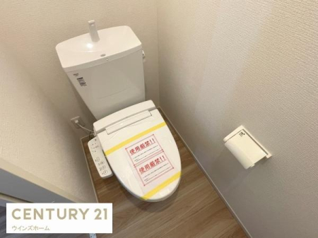 �g�C�� �g�C���͂P�E2�K�ɐݒu����Ă���A�������֍��t���̐����ȃg�C���B
