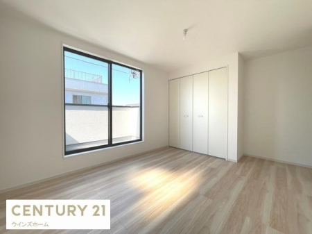 �m�� �o���R�j�[�ɖʂ����m����7���ł�Ƃ肪����܂��B��������ǍD�I�N���[�[�b�g��2�J�����������X�b�L���Ƃ�����ԁI