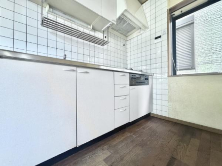 �L�b�`�� ��������̂Ŗ��邭�A���C�����₷���ł��I�����ɏW���ł���L�b�`���I���[�[���I