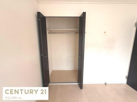 ���[ ���[���ݒu����Ă��܂��I�ו���u���ꏊ���m�ۂ����̂ł������̐������ڂ����₷���Ȃ�A���K�ȋ�Ԃ����肠���܂��I