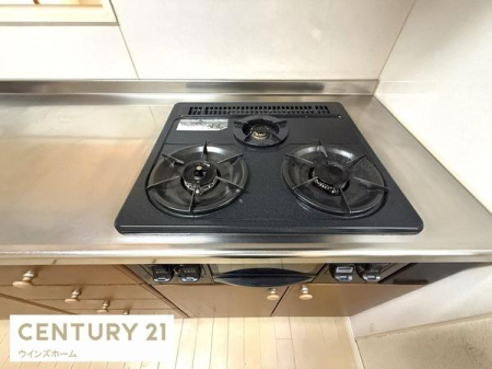 �L�b�`�� 3���K�X�R�����{�O�������̗p���A�����������\�B�������̌������オ��@�\�I�Ő������̂���L�b�`���B