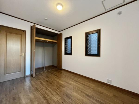 �m�� -