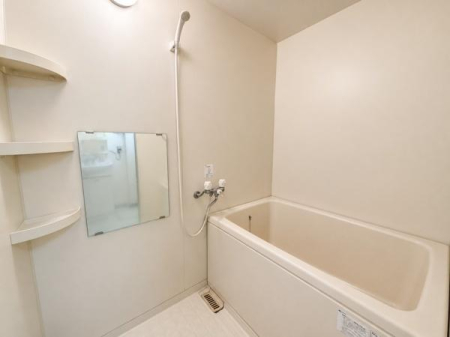 ���� �����C�͈���̔���������났�̏ꏊ�ł��B���邭�������̂���o�X���[���ŐS�Ƒ̂����t���b�V���ł��܂��I��AI���H�Ő��ʗp��������Ă��܂�