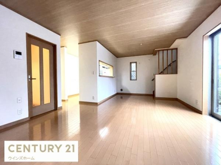 ���r���O �L�X18.2����LDK�I���H�������_�C�j���O�X�y�[�X�A���낰�郊�r���O�X�y�[�X�̗�������������m�ہI