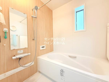 ���� �o�X���[���͈���̔���������났�̏ꏊ�ł��B�ǂ������@�\���ڂȂ̂ōŌ�ɂ����C�ɓ�����ɂ����K�ȃo�X�^�C�������񋟂��܂��I����ɒg�[�����@�t���ŉJ�̓���ԕ��̎����͈ߗފ������Ƃ��Ă��劈��ł��I