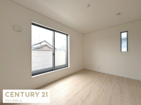 �m�� �o���R�j�[�ɖʂ����m����7.2���ł�Ƃ肪����܂��B��������ǍD�I�N���[�[�b�g��2�J�����������X�b�L���Ƃ�����ԁI