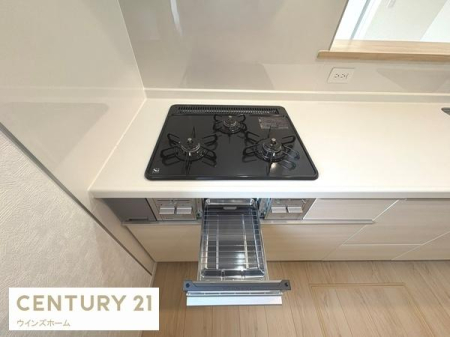 �L�b�`�� 3���K�X�R�����{�O�������̗p���A�����������\�B�������̌������オ��@�\�I�Ő������̂���L�b�`���B