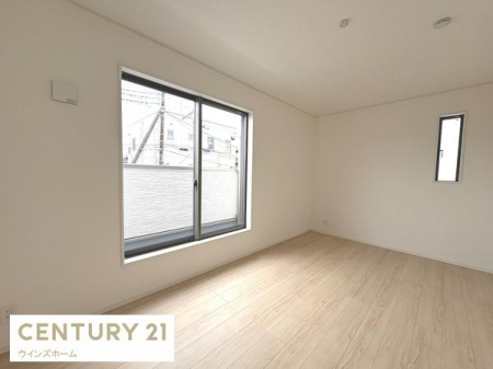 �m�� 7.5���̂�Ƃ肠��m���͓쑤�o���R�j�[�ɖʂ��A�z������ƕ��ʂ��ǍD�ł��B���[��2�J�������A����������������ƕۂĂ���K�ȃv���C�x�[�g��Ԃł��B