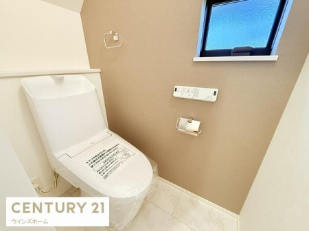 �g�C�� �g�C���͂P�E2�K�ɐݒu����Ă���A�������֍��t���̐����ȃg�C���B