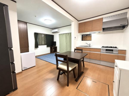 ���r���O 1�K�̂k�c�j�͏\���ȍL��������A�Ƌ�̔z�u���F�X�Ƃ��������������܂��I�����n�ʐ^����ɍ쐬�����`�h�摜�ł��B