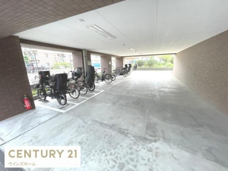 ���̑����p�� �����t���̒��֏�Ɏ��]�Ԃ��߂邱�Ƃ��ł��܂��I�i��100�`400�~�j