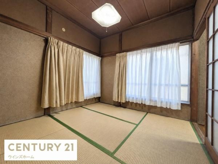 �a�� 2�K�a���ł��B�傫�ȑ���2�J������A���ʂ��ǍD�ł��I���������n�ʐ^����ɍ쐬�����`�h�摜�ł��B