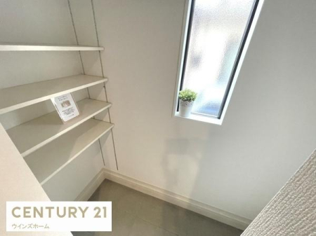 ���� �L�x�Ȏ��[�͂̃V���[�Y�C���N���[�[�b�g�Ō��ւ��X�b�L���ƌ����邱�Ƃ��ł��܂��I