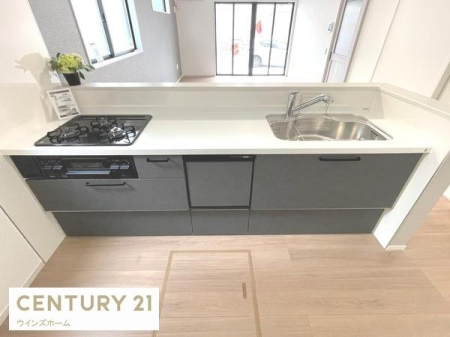 �L�b�`�� �J�����̂���ΖʃL�b�`�����̗p�B���r���O�E�_�C�j���O�Ƃ̈�̊�������A�q�ǂ��������A���Ƒ��Ƃ̂Ȃ���������Ȃ��炨�������y���߂܂��B