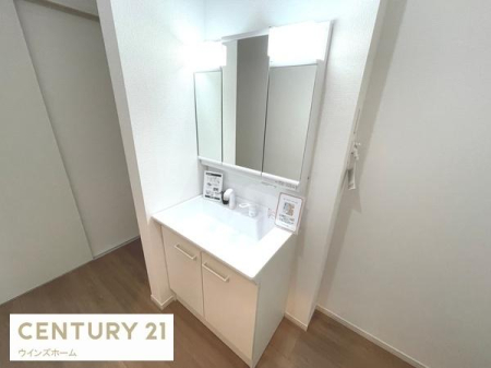 ���ʑ�E���ʏ� �L�X�Ƃ������������ӂ����ʎ��I���t���̐��ʉ��ϑ�Ŏ��[�͂������A�����̎x�x�����K�ɂȂ�܂��B
