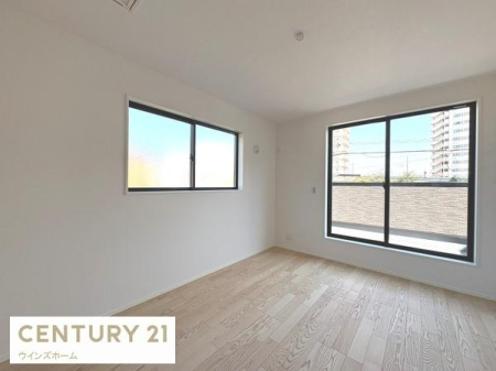 �m�� �o���R�j�[�ɖʂ����m����7.44���ł�Ƃ肪����܂��B��������ǍD�I�N���[�[�b�g��2�J�����������X�b�L���Ƃ�����ԁI