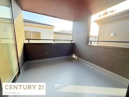 �o���R�j�[ ��^�C���i�[�o���R�j�[�͂����Ղ蕨�������܂����A�e�[�u����C�X��z�u���ăA�E�g�h�A���r���O�Ƃ��Ă������p���������܂��I