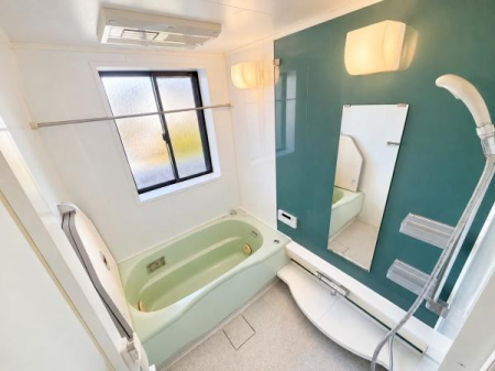 ���� �����C�͈���̔���������났�̏ꏊ�ł��B�ǂ������@�\���ڂōŌ�ɓ�����ɂ����K�ȃo�X�^�C�������񋟂��܂��I����ɒg�[�����@�t���Ȃ̂ŉJ�̓��͈ߗފ������Ƃ��Ă��劈��ł��I