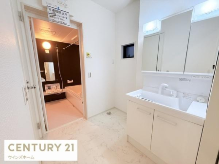 ���ʑ�E���ʏ� �L�X�Ƃ������������ӂ����ʎ��I���t���̐��ʉ��ϑ�Ŏ��[�͂����ɍ����A�����̎x�x�����K�ɂȂ�܂��B
